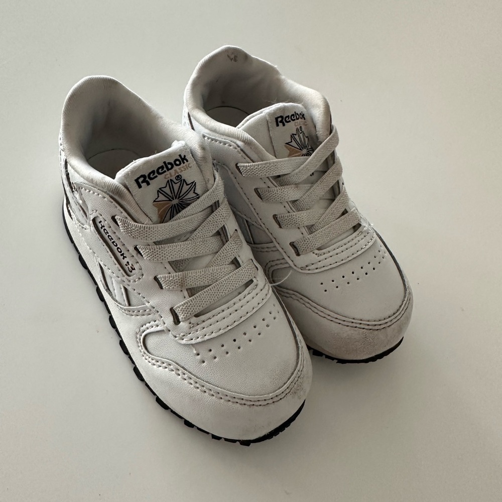 Reebok White Leather Sneakers Classic Low-Top